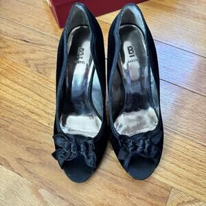 Black Bow Heel No 9782